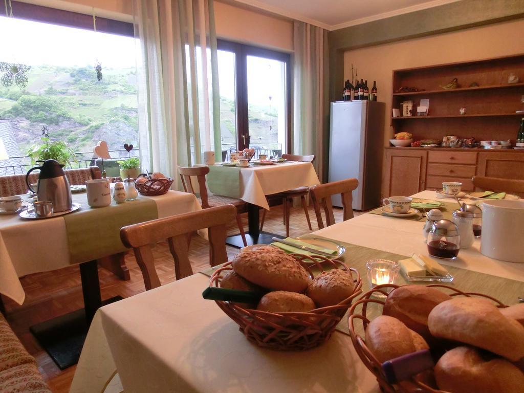 مبيت وإفطار Burg  Ferienweingut Hirschen Schulstrasse الغرفة الصورة
