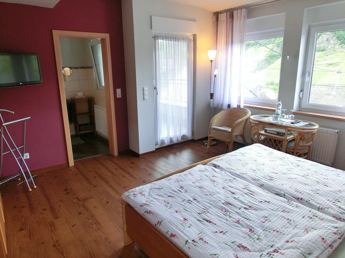 مبيت وإفطار Burg  Ferienweingut Hirschen Schulstrasse المظهر الخارجي الصورة